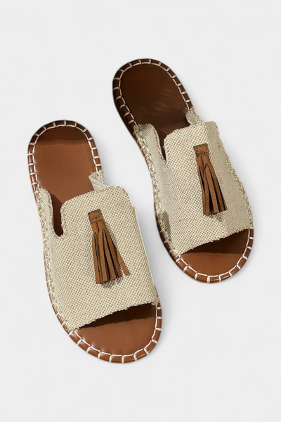 LIA™ – Soporte ergonómico con estilo relajado