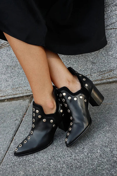 NORTHLINE STUDIO | STUDDED ANKLE BOOT WITH WIDE HEEL