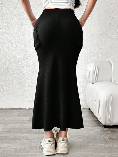 Selina Ribbed Cargo Skirt