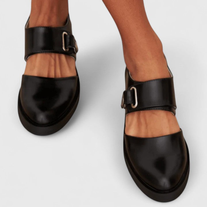 Beatrice | Classic Cut-Out Shoes