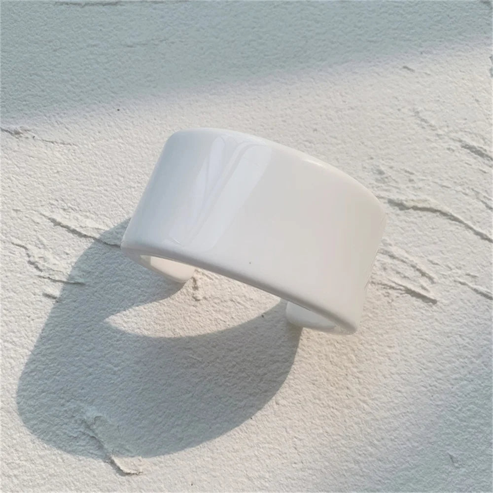 Glossique Acrylic Bangle
