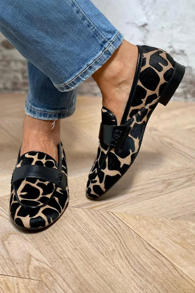 NORTHLINE STUDIO | ANIMAL PRINT LOAFER WITH ELEGANT DETAIL