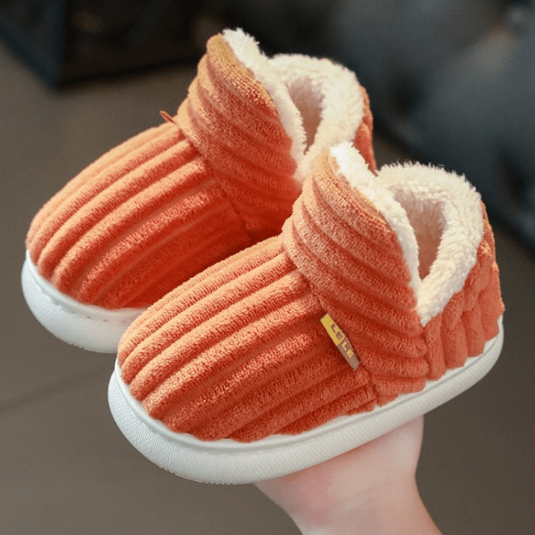 VuoraTherm™ — Wrap Your Feet in Cloud-Like Warmth and All-Day Cozy Support