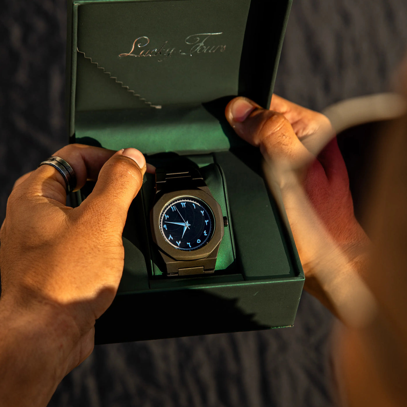 Harry Melbourne® Aura