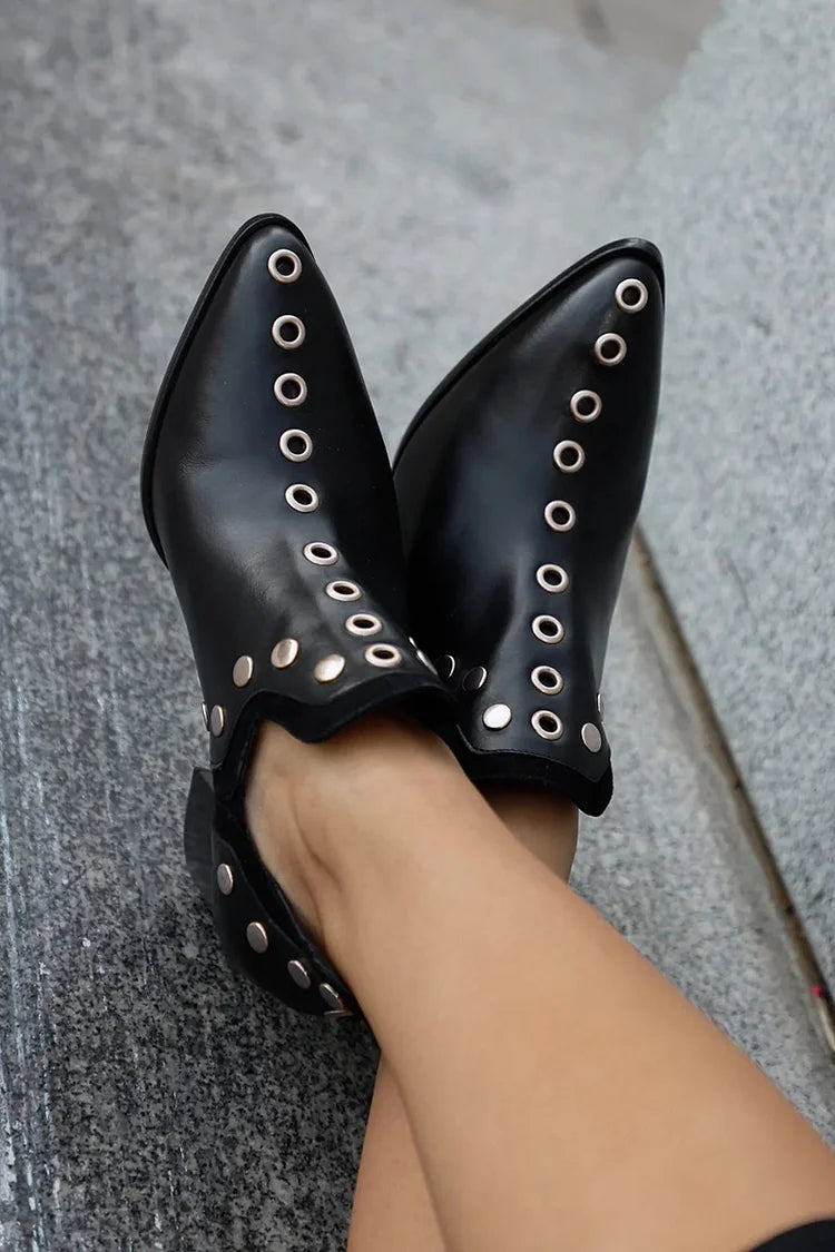 NORTHLINE STUDIO | STUDDED ANKLE BOOT WITH WIDE HEEL