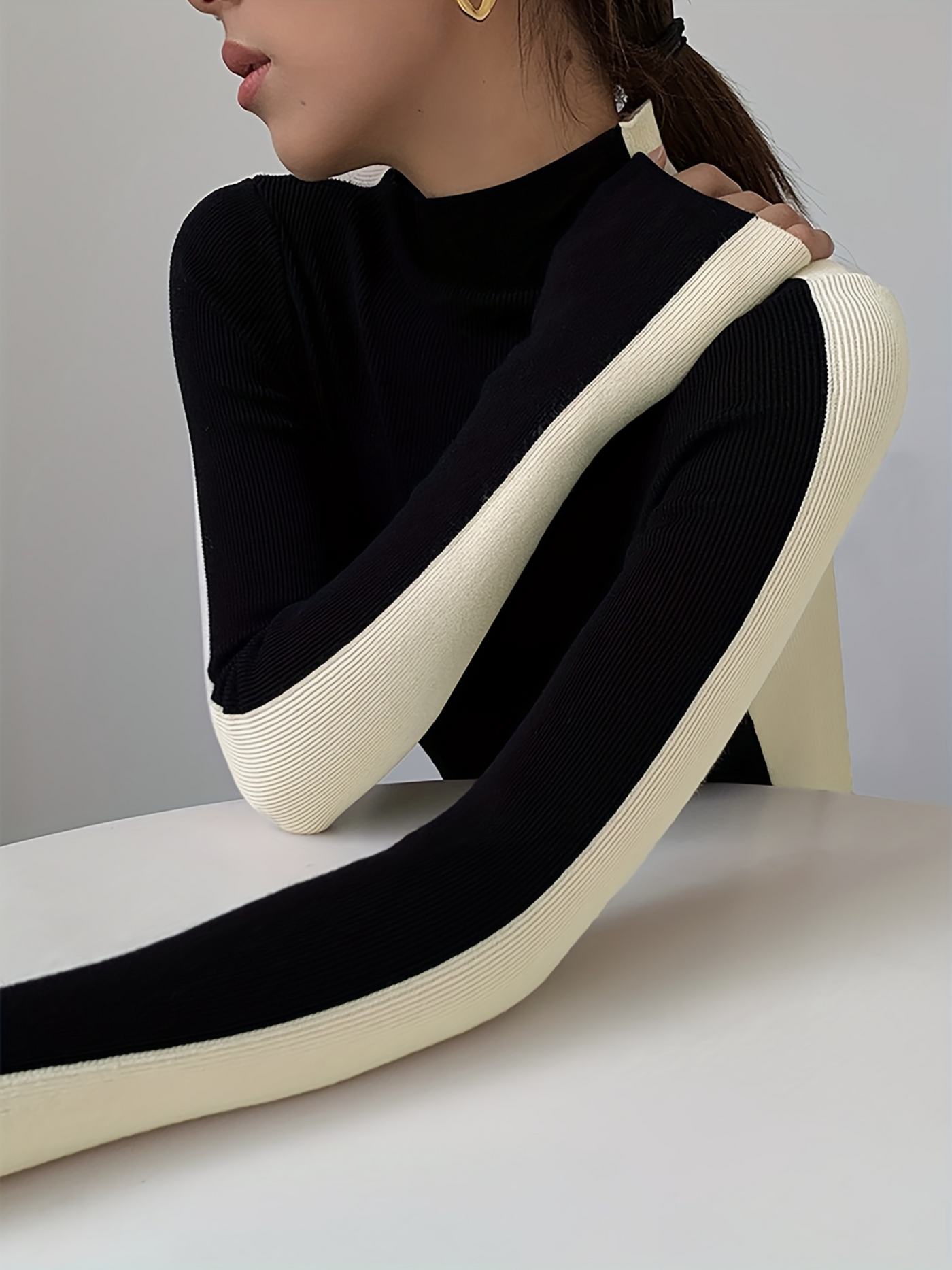 Eclipse Contrast Knit Turtleneck