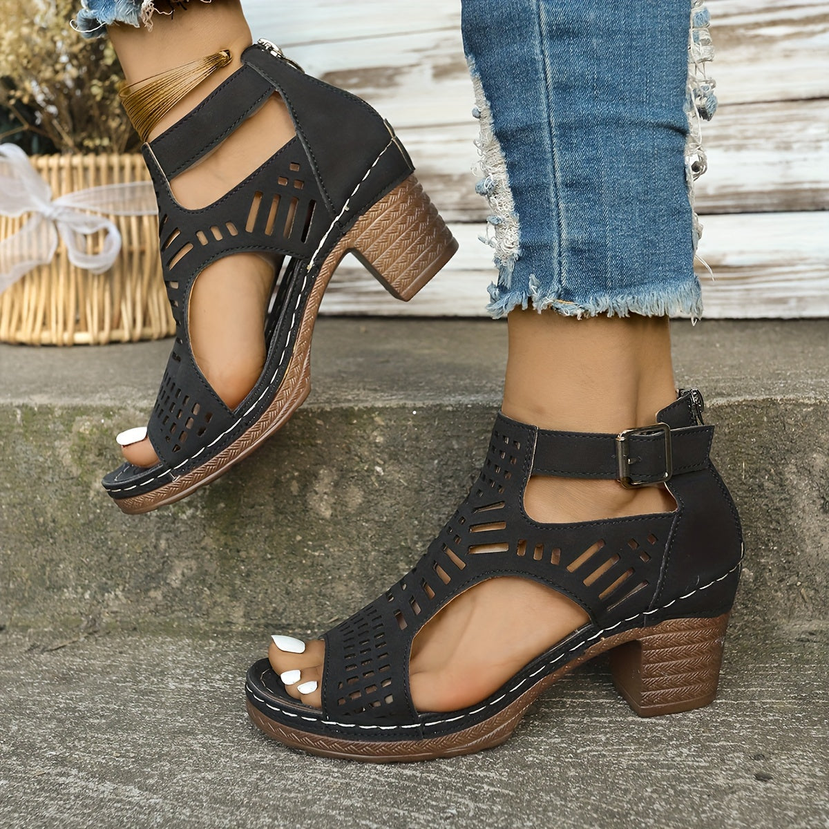 Lois | Stylish Sandals