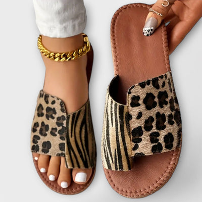 Clara™ - Sandalias de Animal Print Bicolor