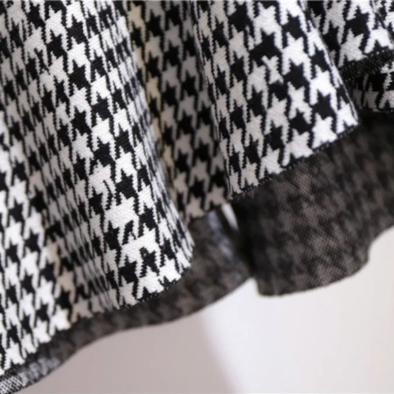 La Rue Houndstooth Trumpet Skirt
