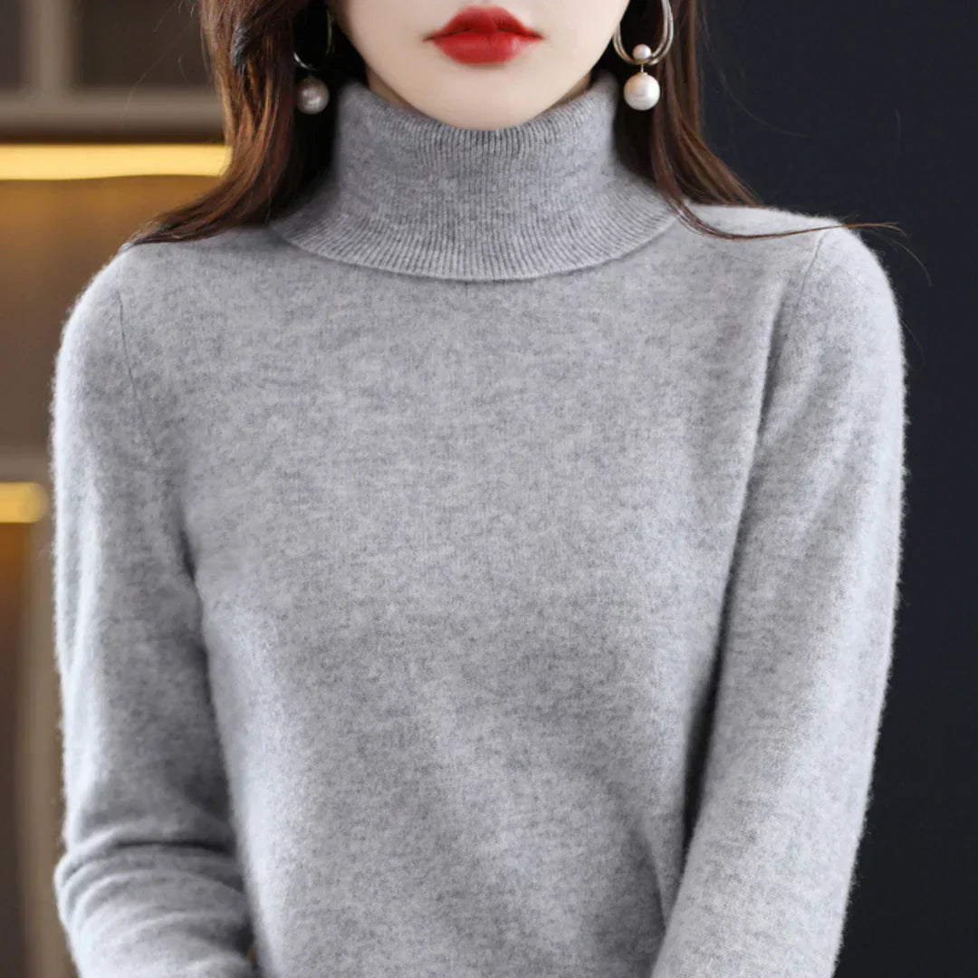 Avencea - Khaki Colored Turtleneck Sweater Made of Luxurious Comfortable Cashmere