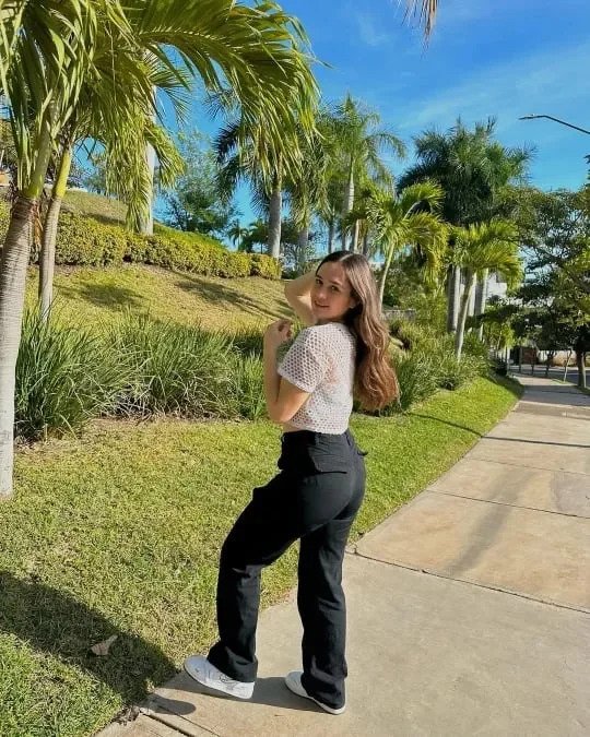 VeroStride™ — Unleash All-Day Confidence with Cool Comfort and Hands-Free Freedom