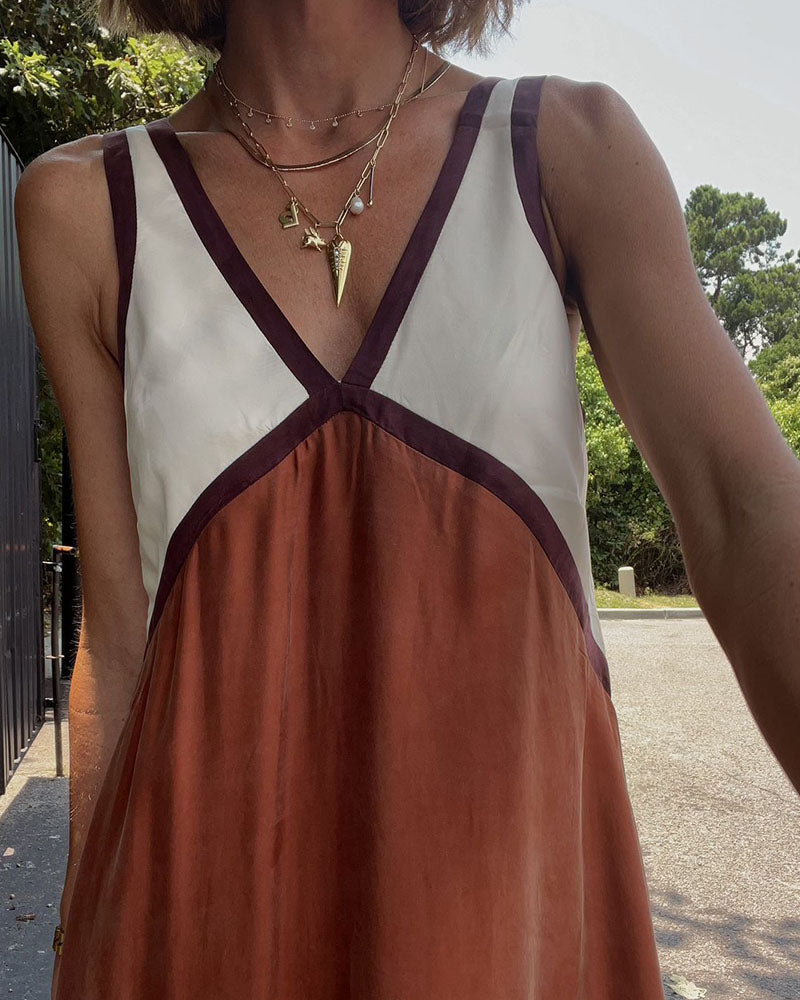 Taura - V-Neck Sleeveless Color Block Dress
