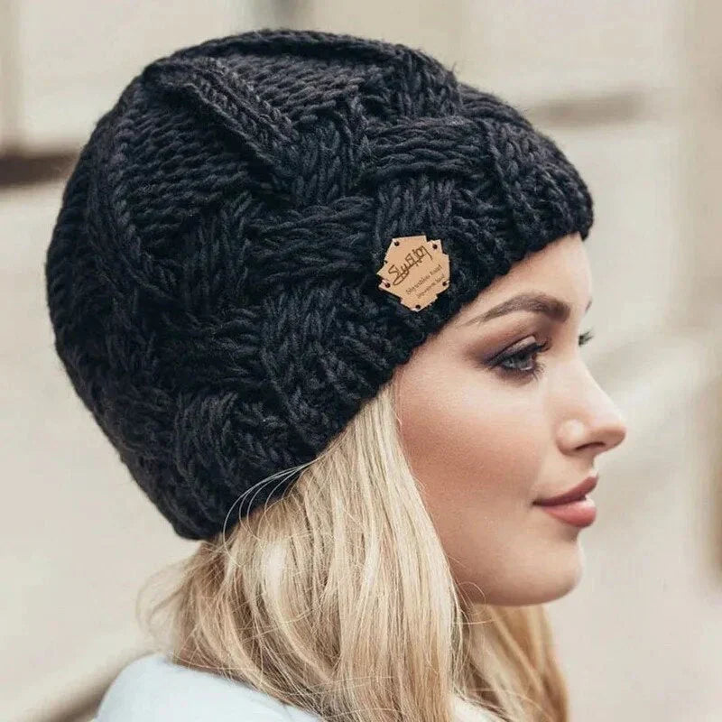 Avencea Fashionable and Soft Knitted Beanie
