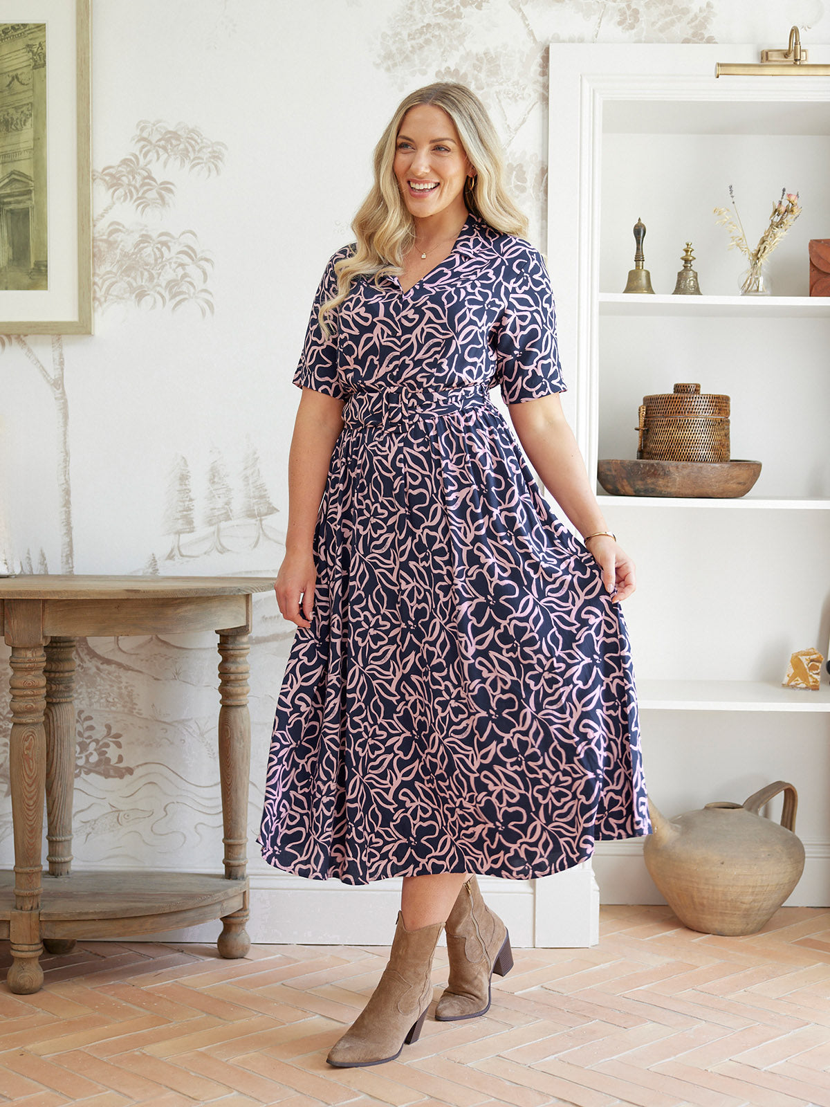 Camilla Dress - Navy Linear Floral