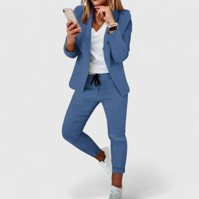 Sarynthi | Sophisticated Suit