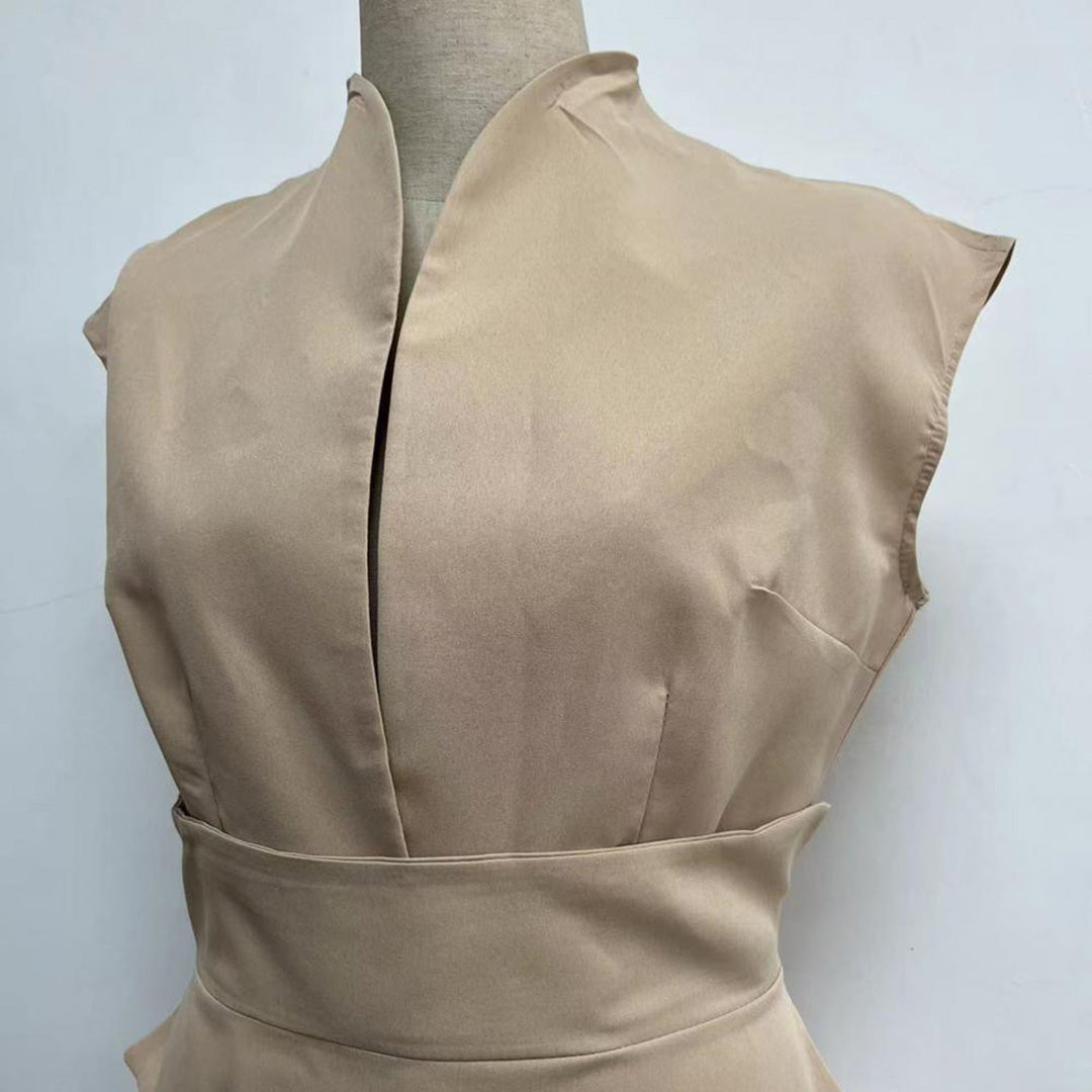 Avencea - Fashionable Sleeveless Jumpsuit with Wide Legs