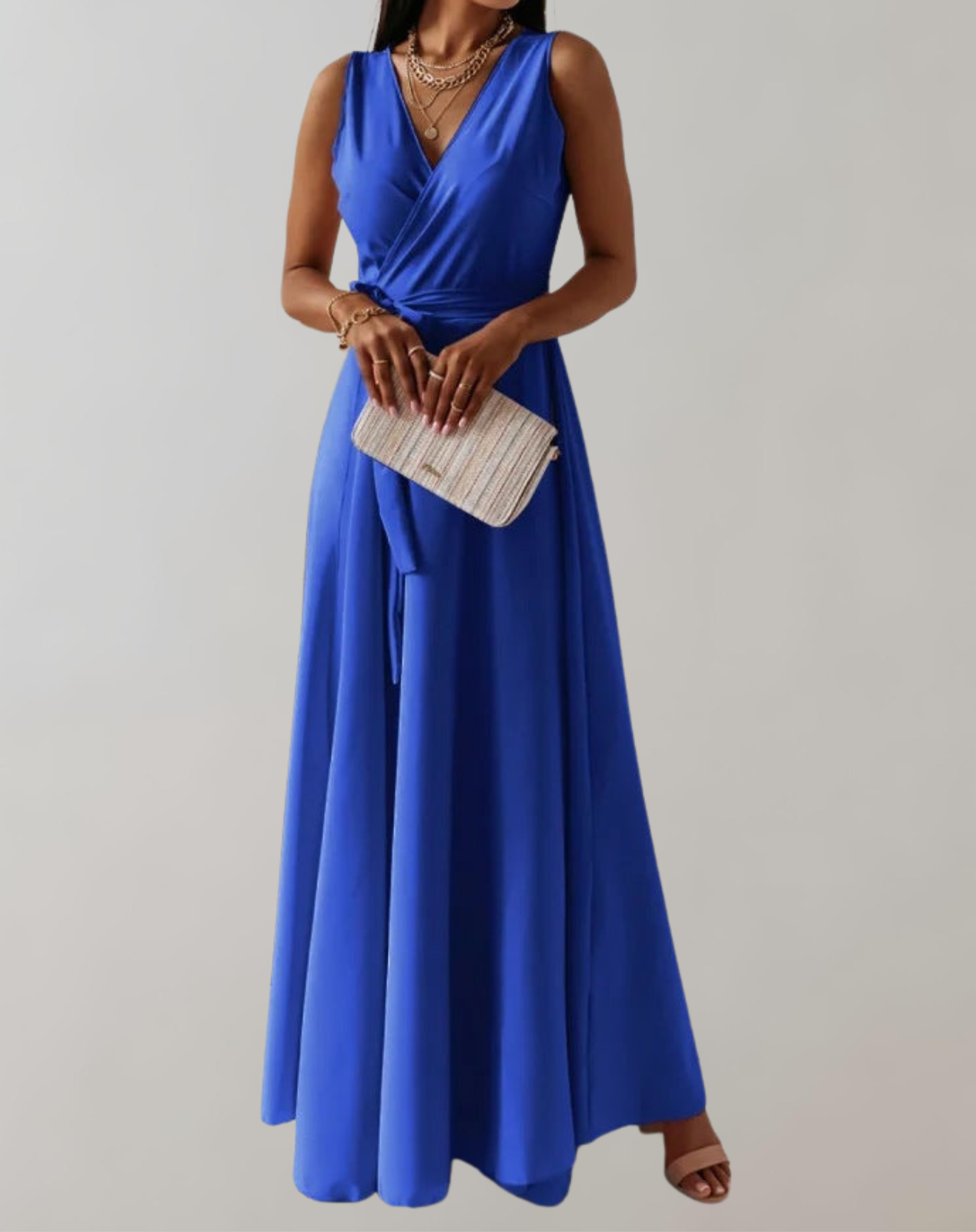 Izora - Elegant V-Neck Sleeveless Gown