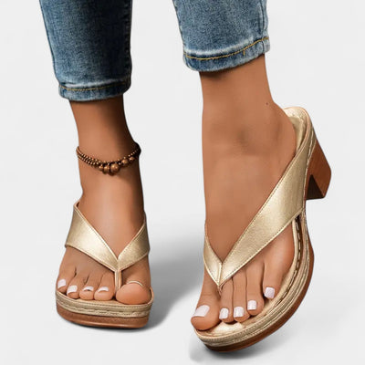 AURELIA™ – Sandalia ortopédica con tacón y estilo atemporal