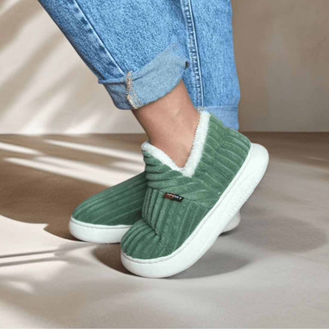 VuoraTherm™ — Wrap Your Feet in Cloud-Like Warmth and All-Day Cozy Support