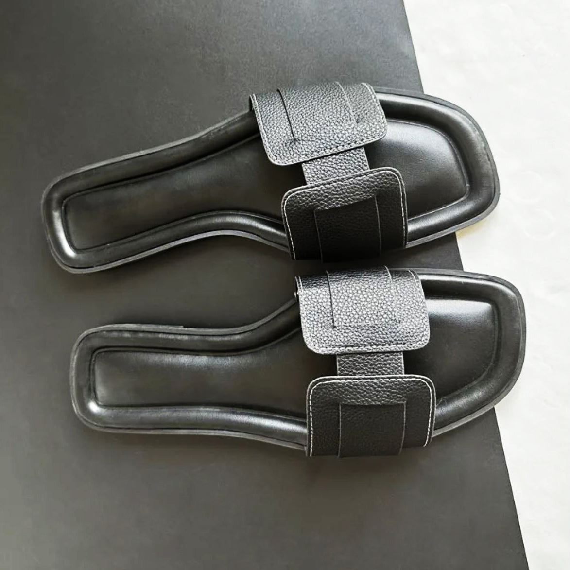 "Eleganza Mediterranea" Leather Sandals