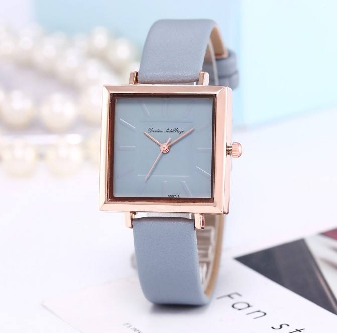 Elegant Square Minimalist Quartz Watch