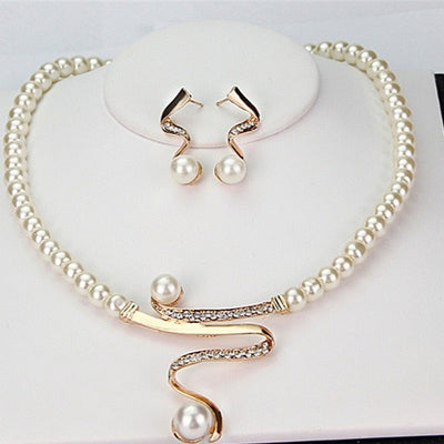 Natural Pearl Necklace & Earrings Set
