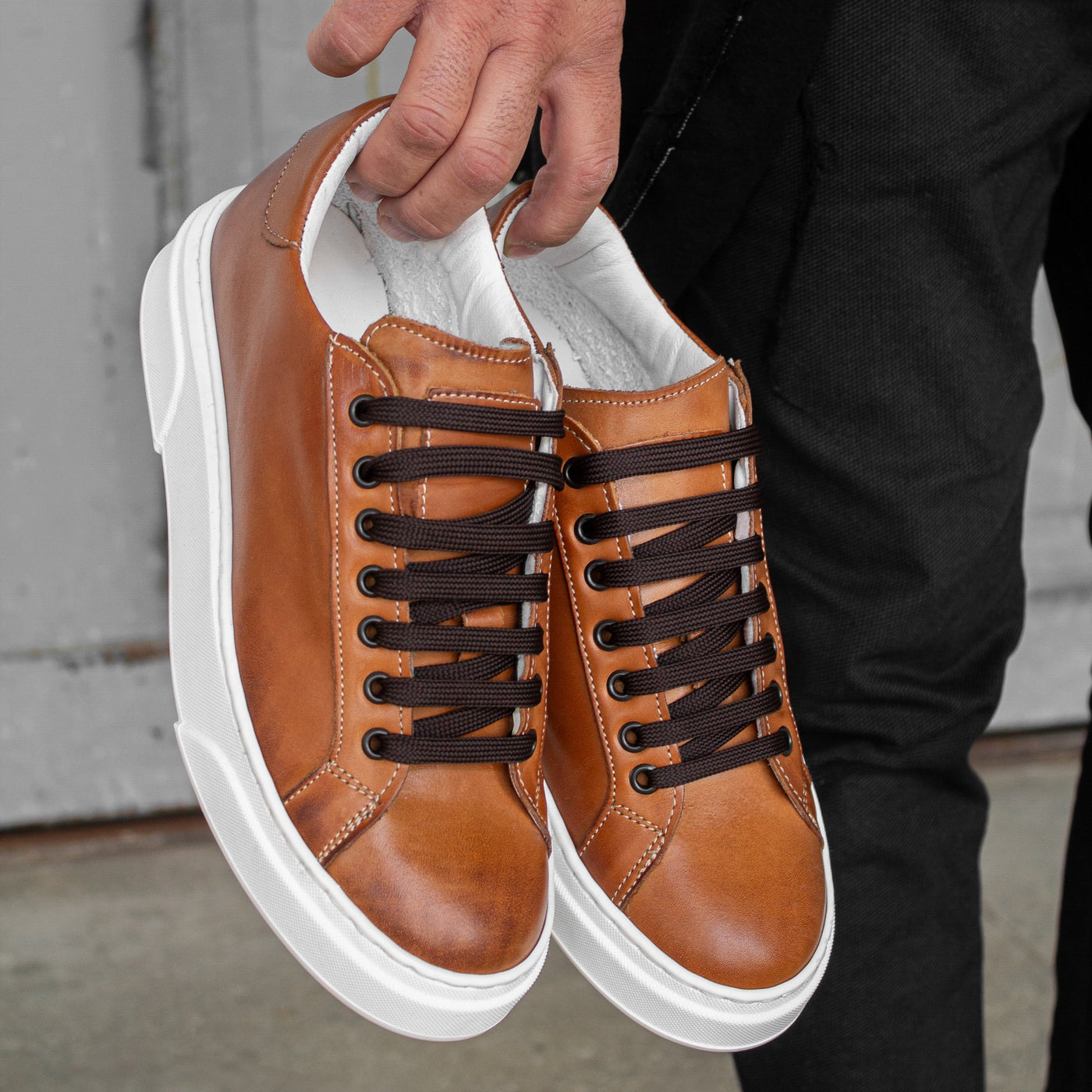 Leon | Modern Sneakers