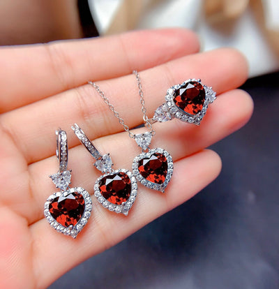 Liora Amorique Red Set | White Gold 16k