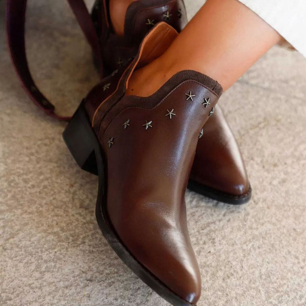 NORTHLINE STUDIO | WESTERN BOOTS WITH STUDS
