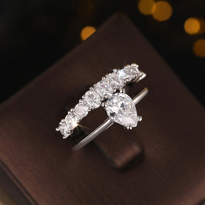 Vivienne Hartley Ring | White Gold 18k