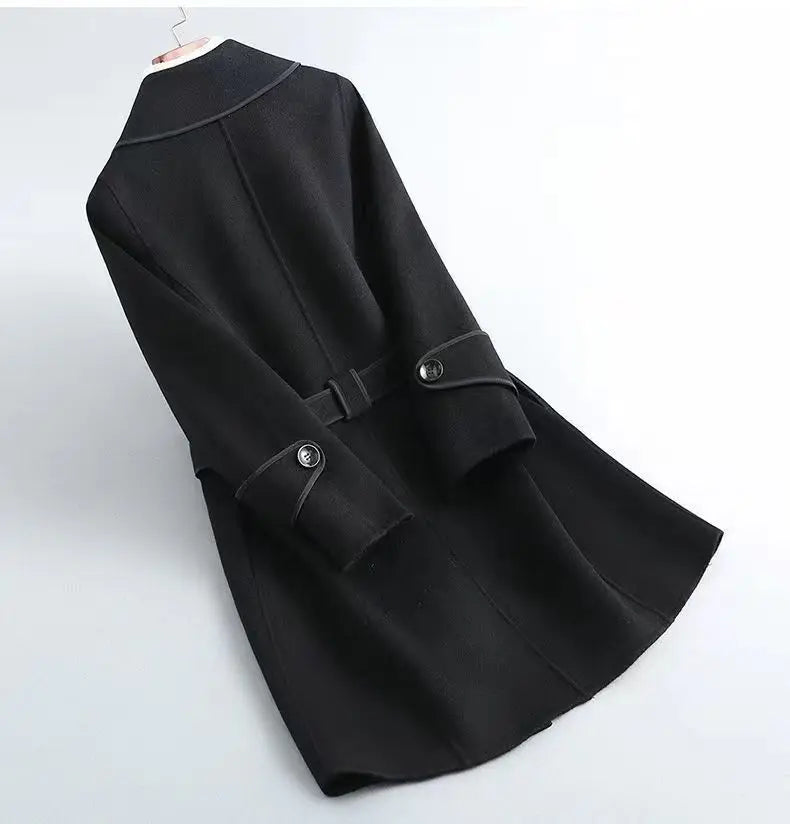 Dahlia en Fleur Wrap Coat