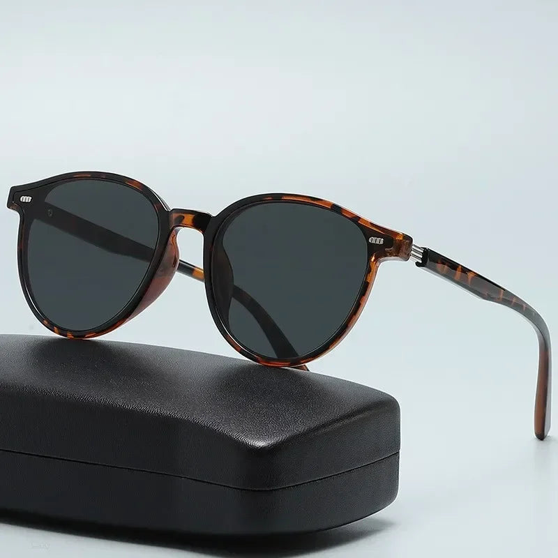 "New York" Round-Frame Sunglasses