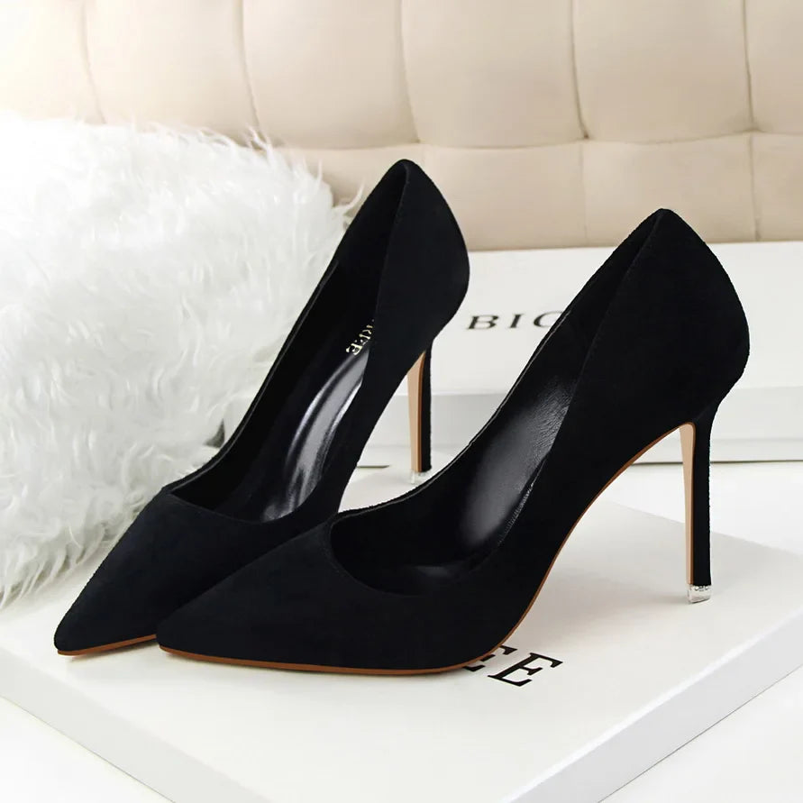 "Velvié" High Heels