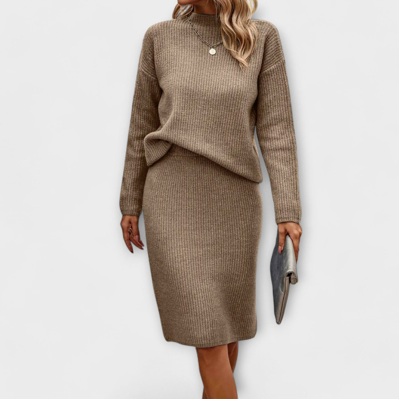 2-piece set of pullover and skirt