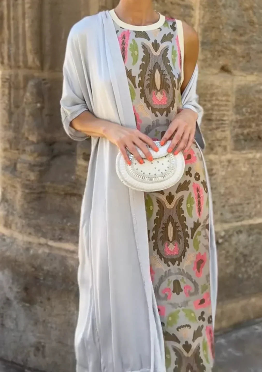 Valencia - Conjunto Elegante com Vestido e Cardigã Fluido