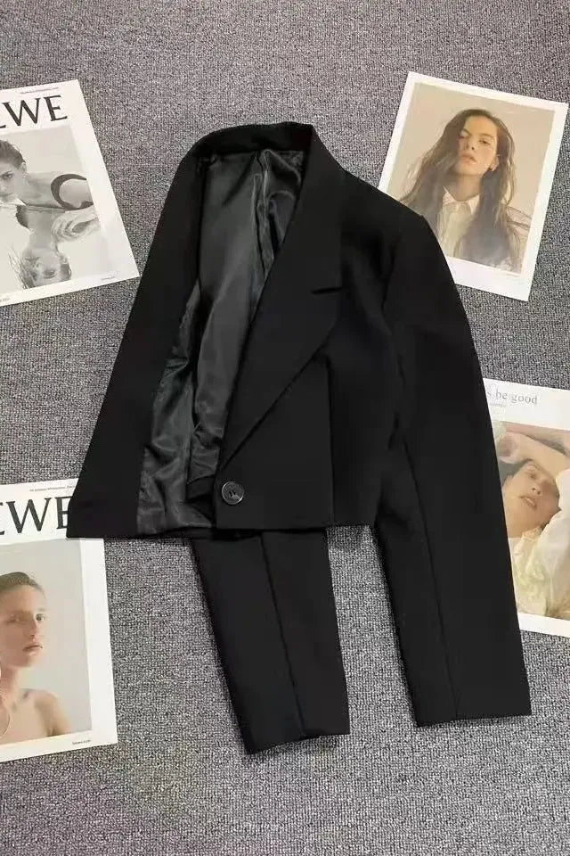 NORTHLINE STUDIO | ARIA CROPPED BUTTON BLAZER