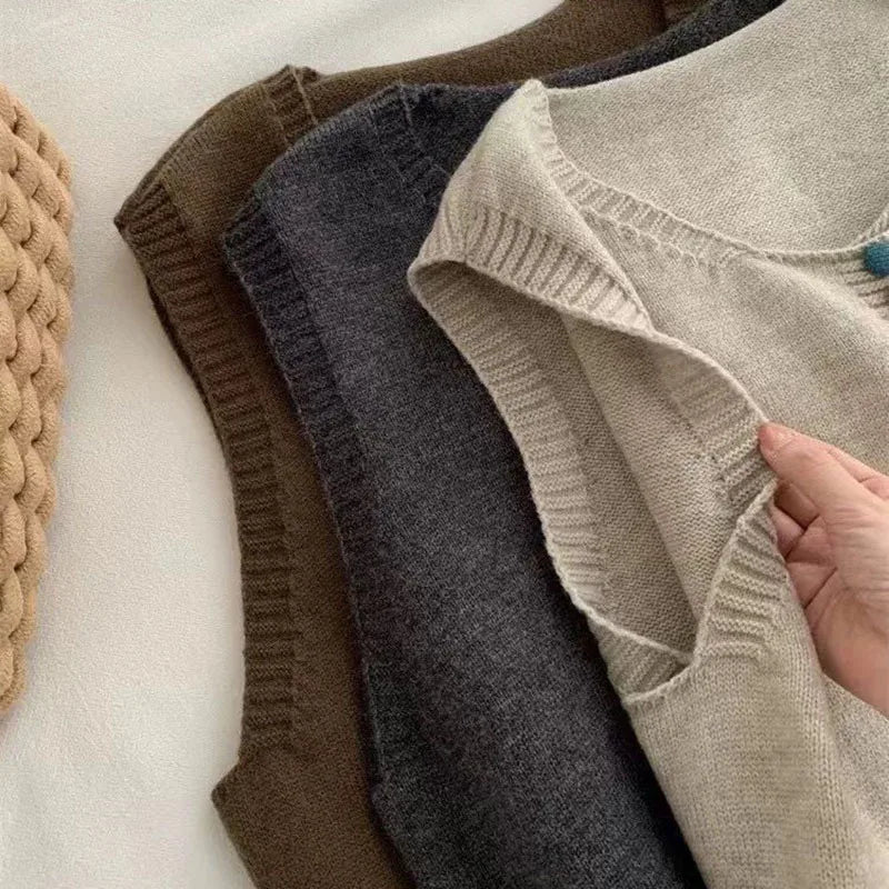 THE ORIELLE | COLOR-BUTTON KNIT VEST