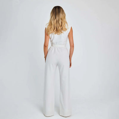 Avencea - Fashionable Sleeveless Jumpsuit with Wide Legs