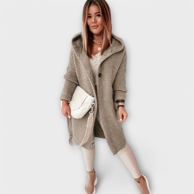 Famoso – Stylish Knit Cardigan