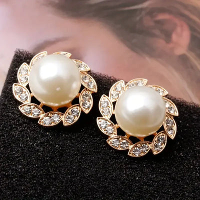 Exquisite Pearl and Shiny Leaves Earrings | Gold 16k