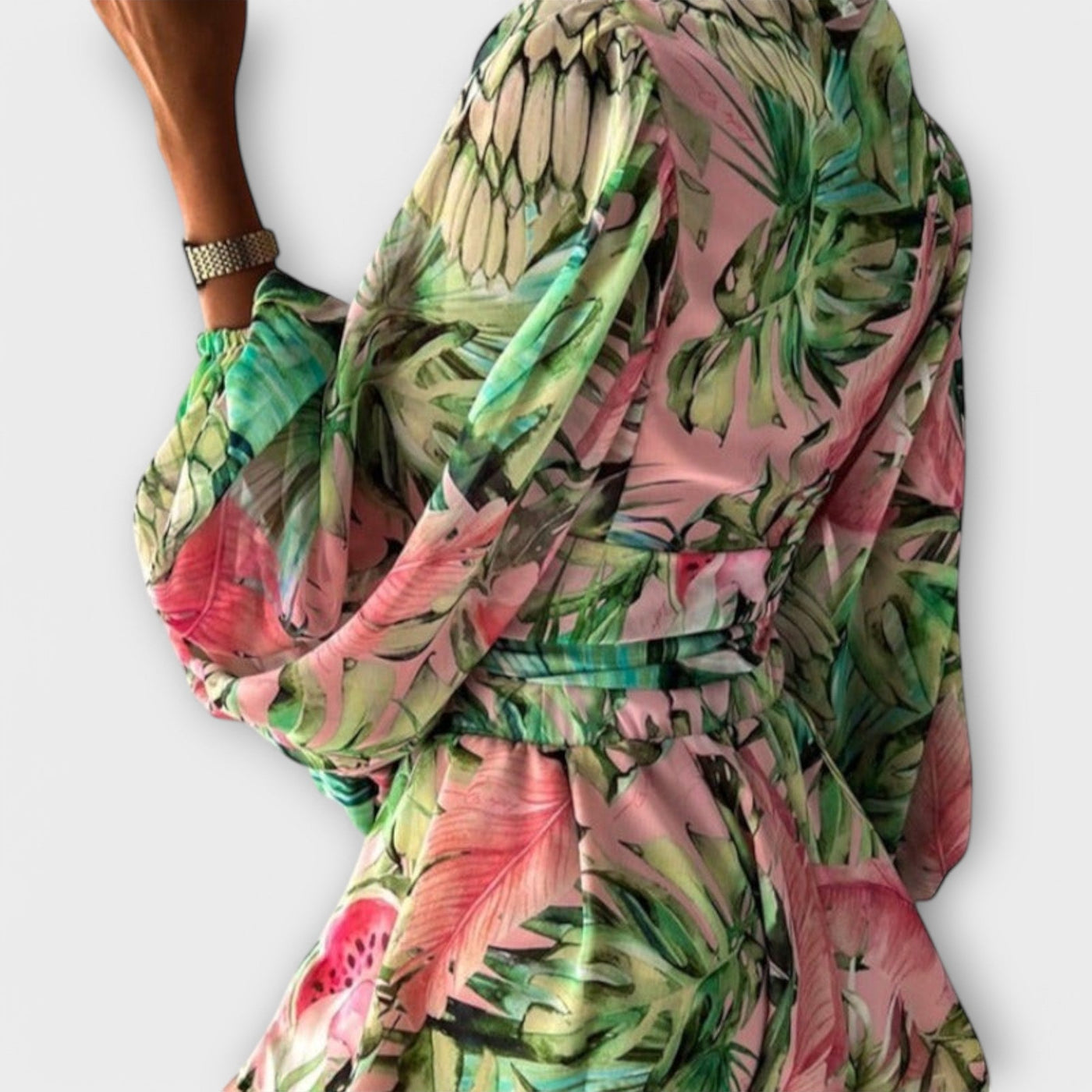 Cropped set with belt and long sleeves