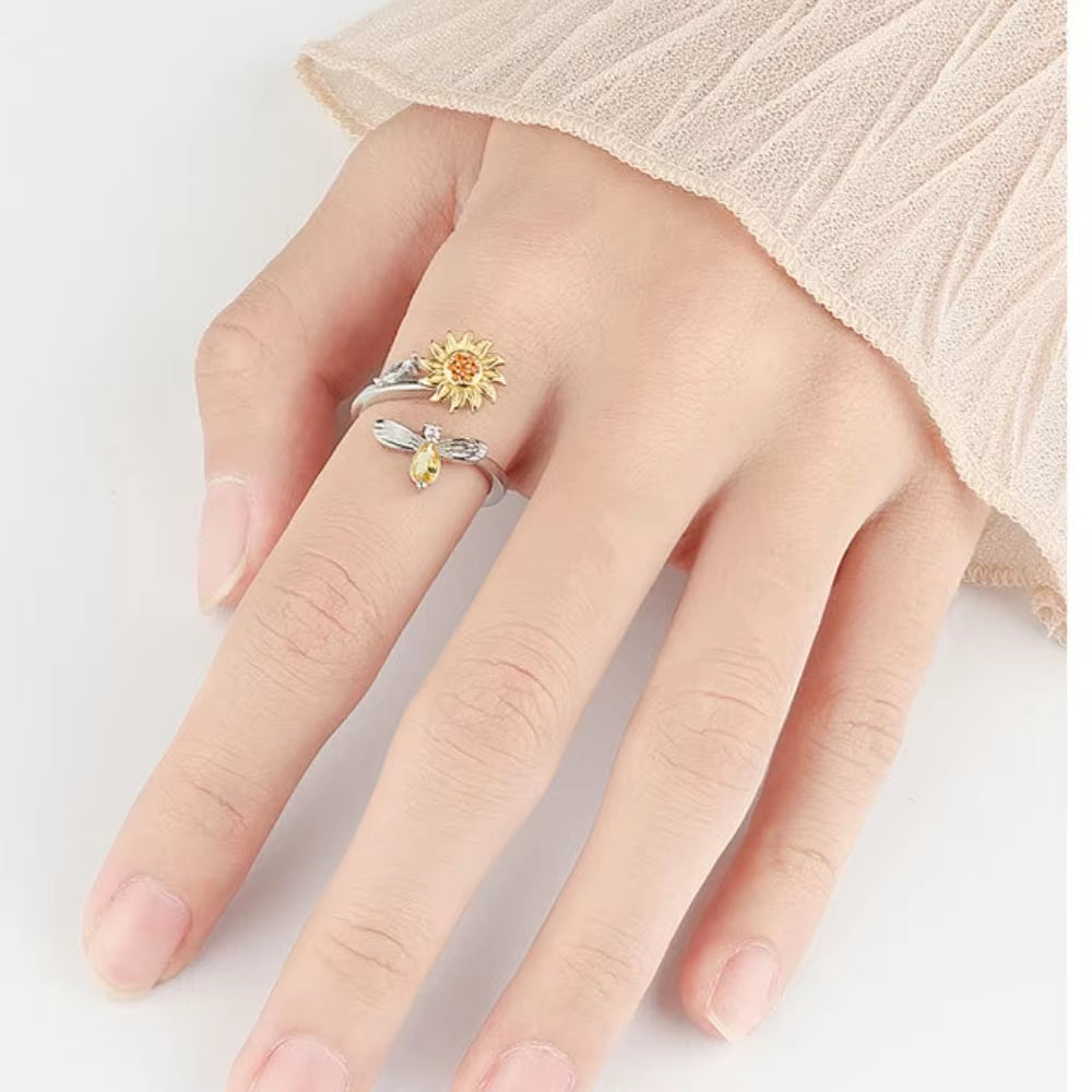 Bloom & Bee Zircon Ring